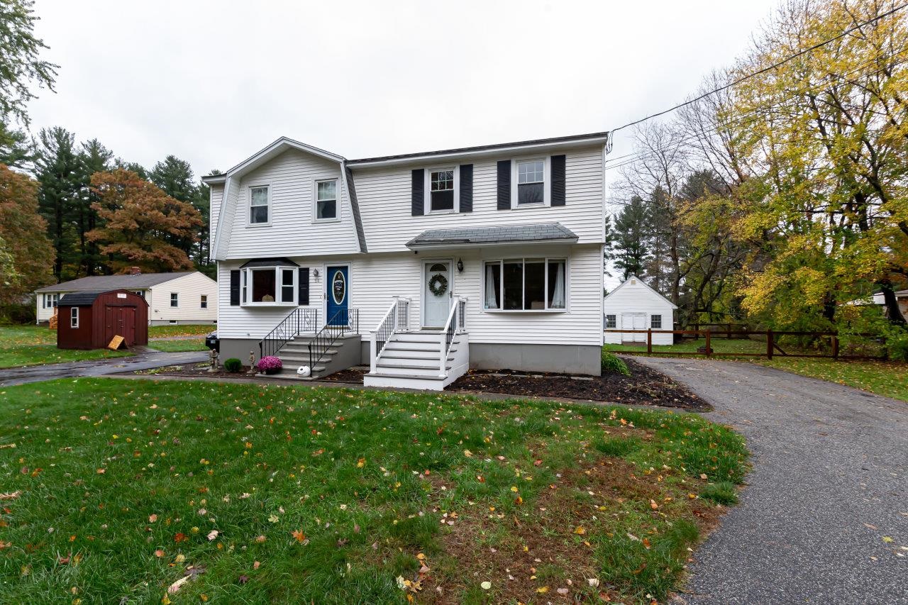 54 R Windham Road Derry, NH 03038 - Photo 3 of 40