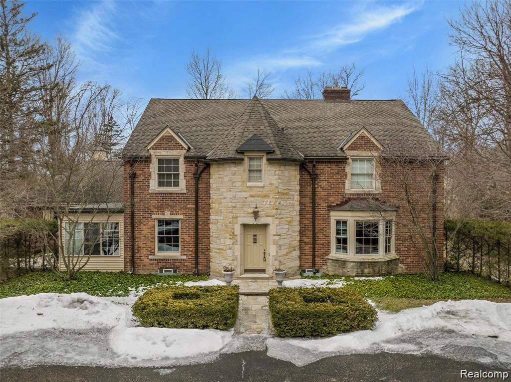 31241 Lahser Road Beverly Hills, MI 48025 - Photo 1 of 65