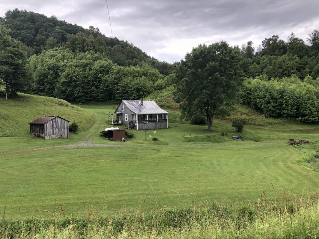 150 Jake Tipton Road Erwin, TN 37650 - Photo 2 of 7 Photo 2