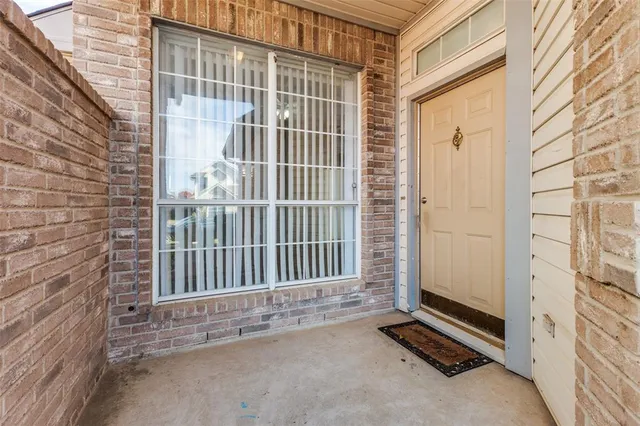 $2,100 | 920 Mossberg Lane, Mesquite, TX 75181