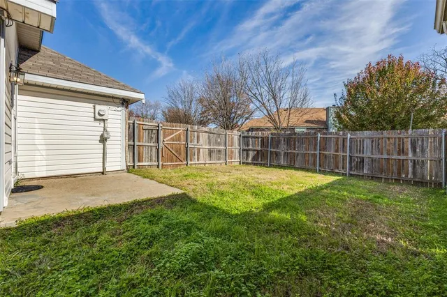 $2,100 | 920 Mossberg Lane, Mesquite, TX 75181