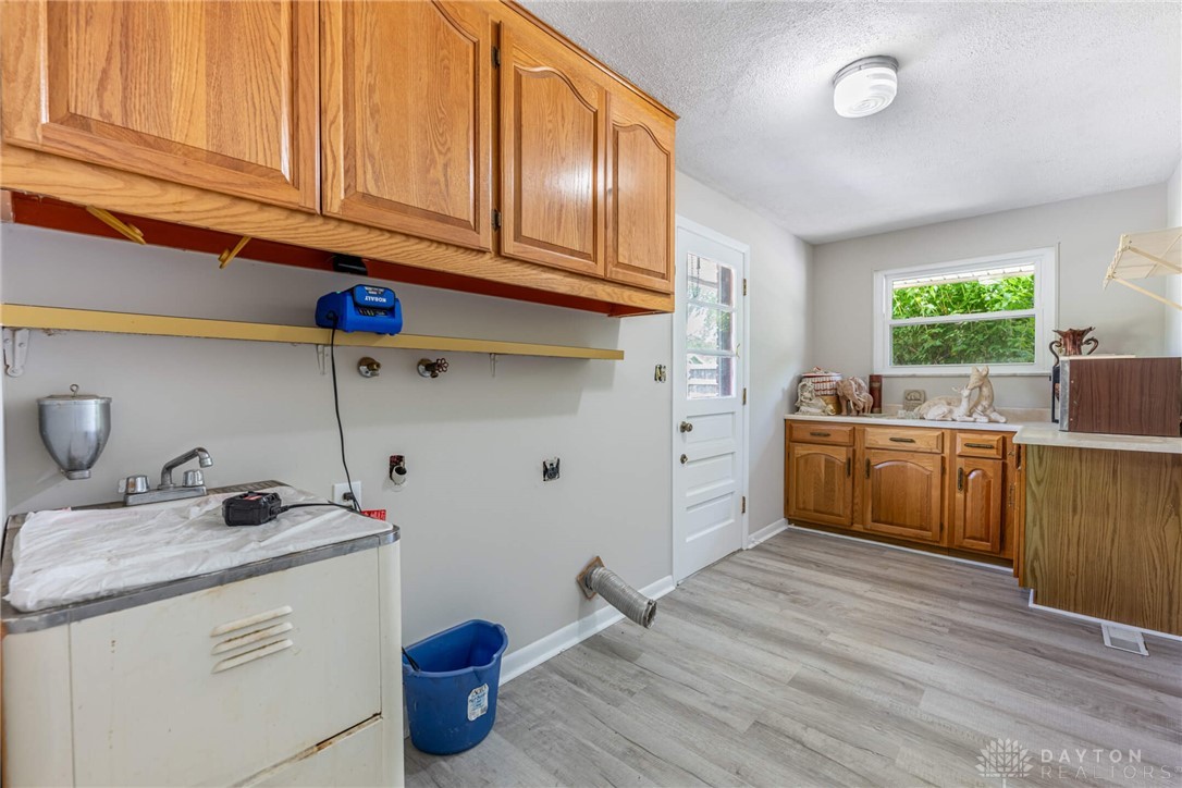 7895 Rain Tree Road Centerville, OH 45459 - Photo 16 of 38