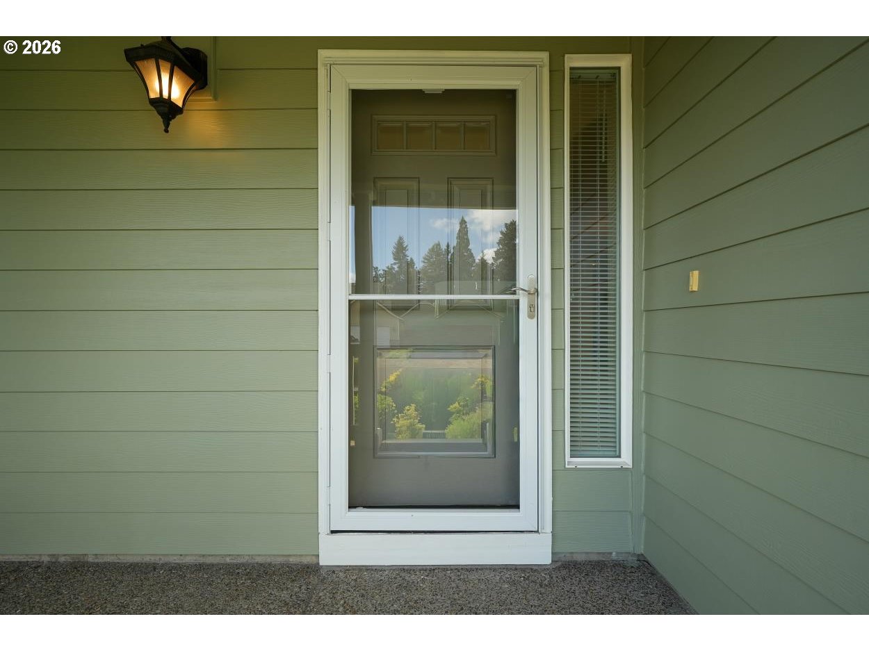 4161 Geranium Avenue Northeast Salem, OR 97305 - Photo 3 of 43