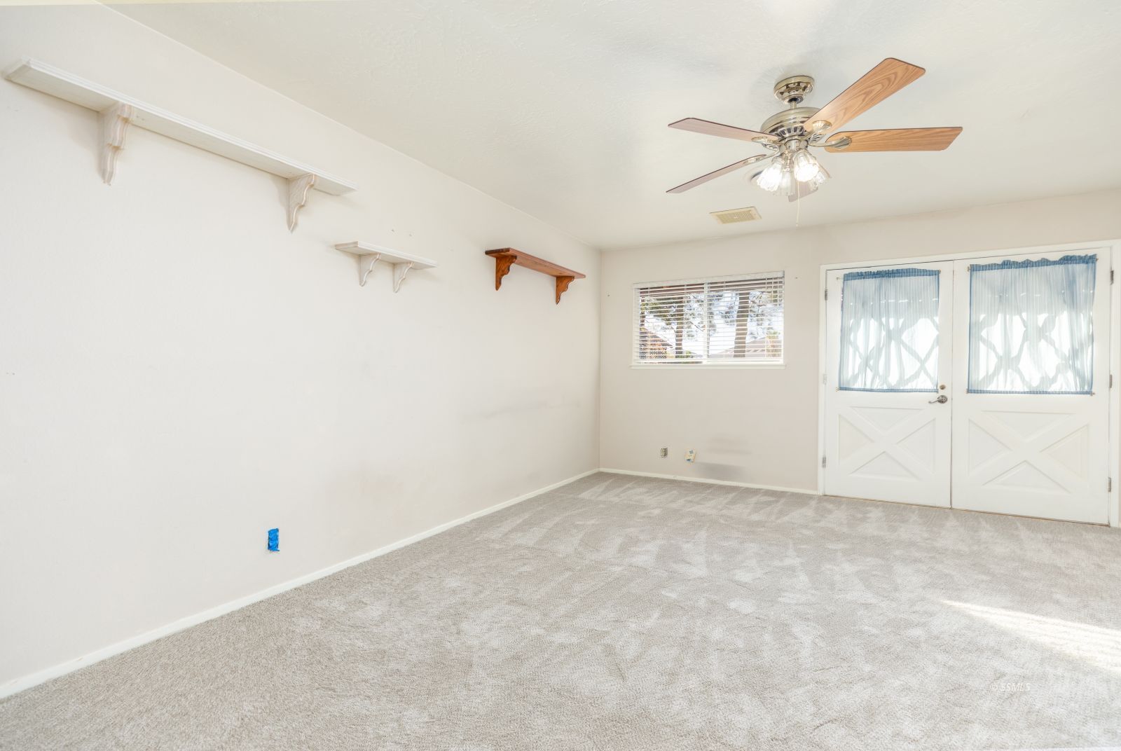 737 Randall Street Ridgecrest, CA 93555 - Photo 15 of 46