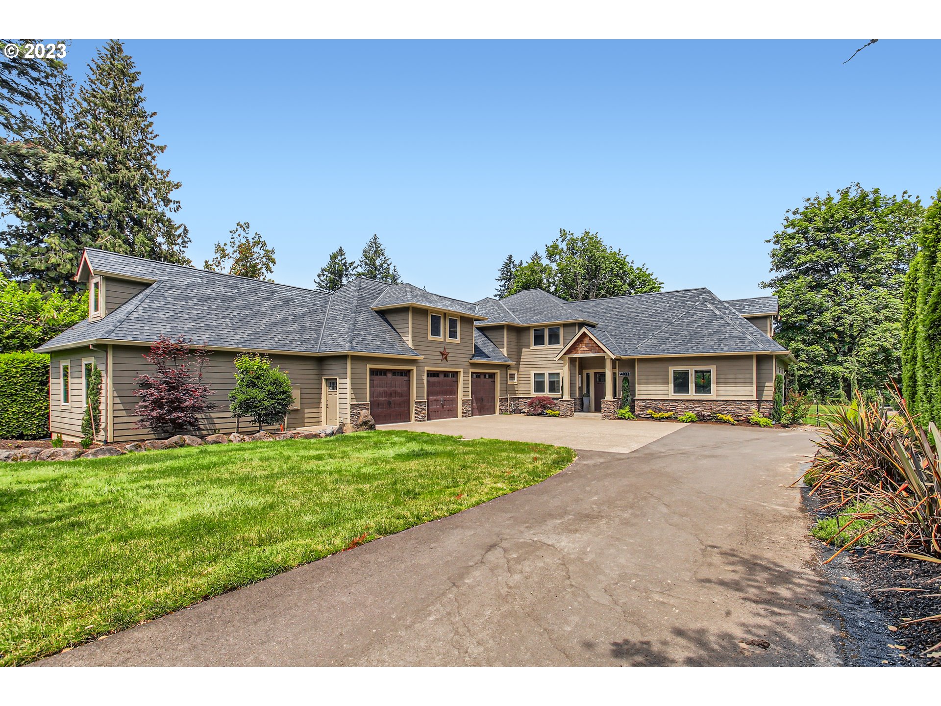 14033 South Livesay Road Oregon City, OR 97045 - Photo 1 of 35 Gallery Image 1