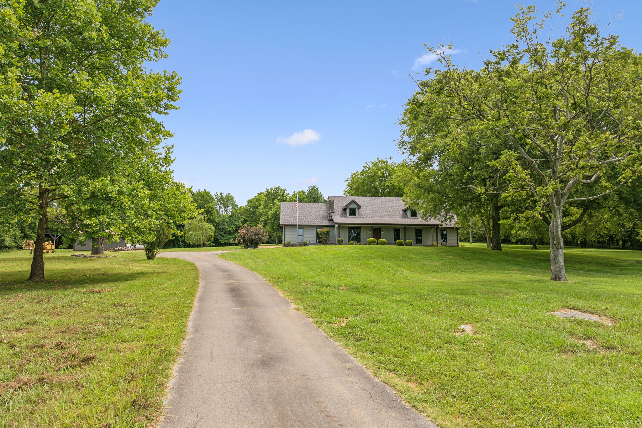 969 Trice Road Lebanon, TN 37087 - Photo 4 of 47 a view of a house with a yard