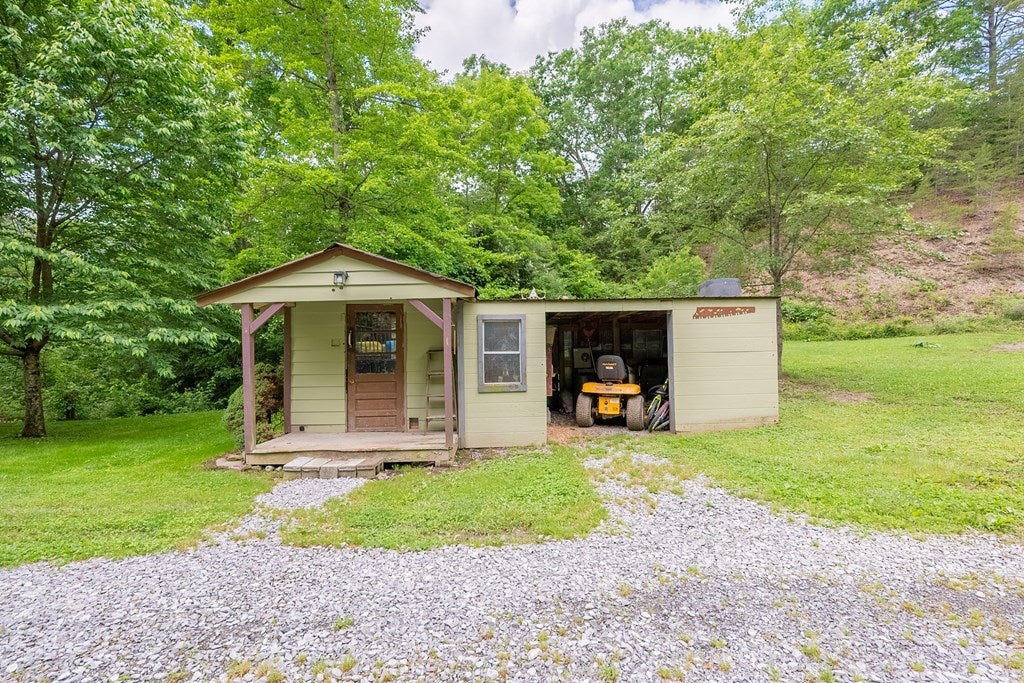 11737 Grapefield Road Bastian, VA 24314 - Photo 48 of 63 Gallery Image 48