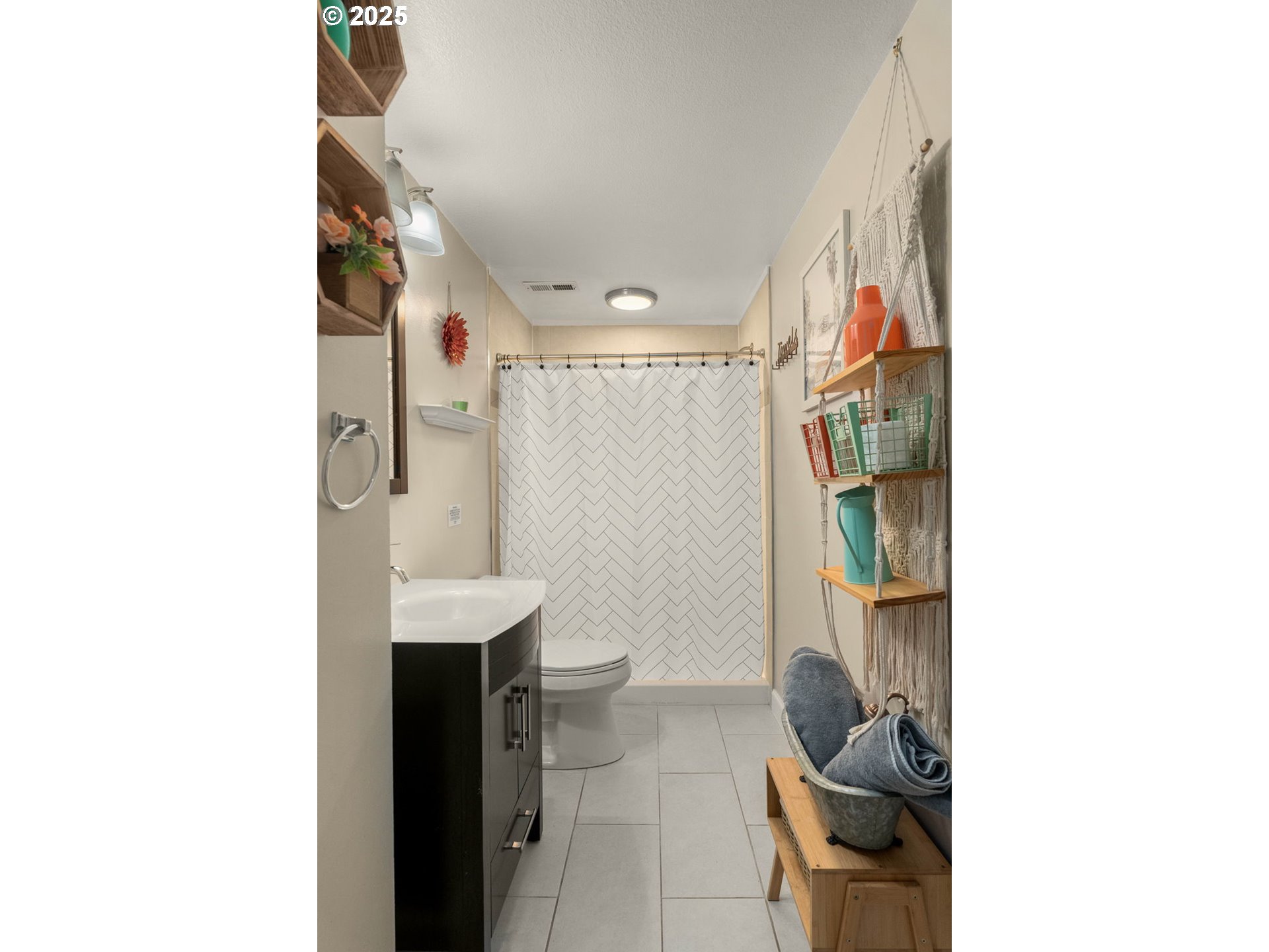 18863 Southwest Indian Springs Road Lake Oswego, OR 97035 - Photo 26 of 33 a bathroom with a toilet and a shower