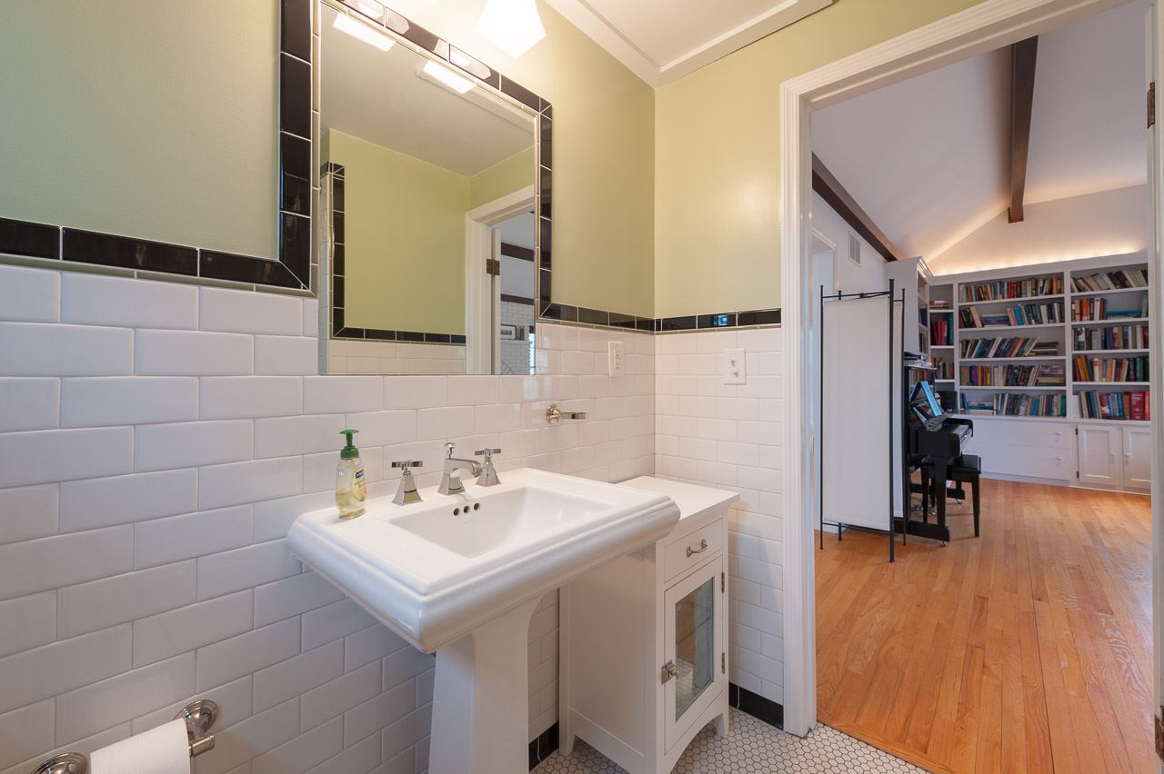 601 South Ballantine Road Bloomington, IN 47401 - Photo 12 of 34 Gallery Image 12