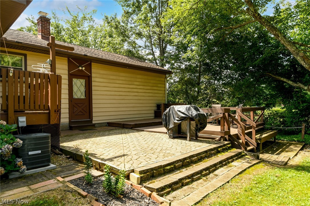 1659 Berna Road Akron, OH 44312 - Photo 5 of 35