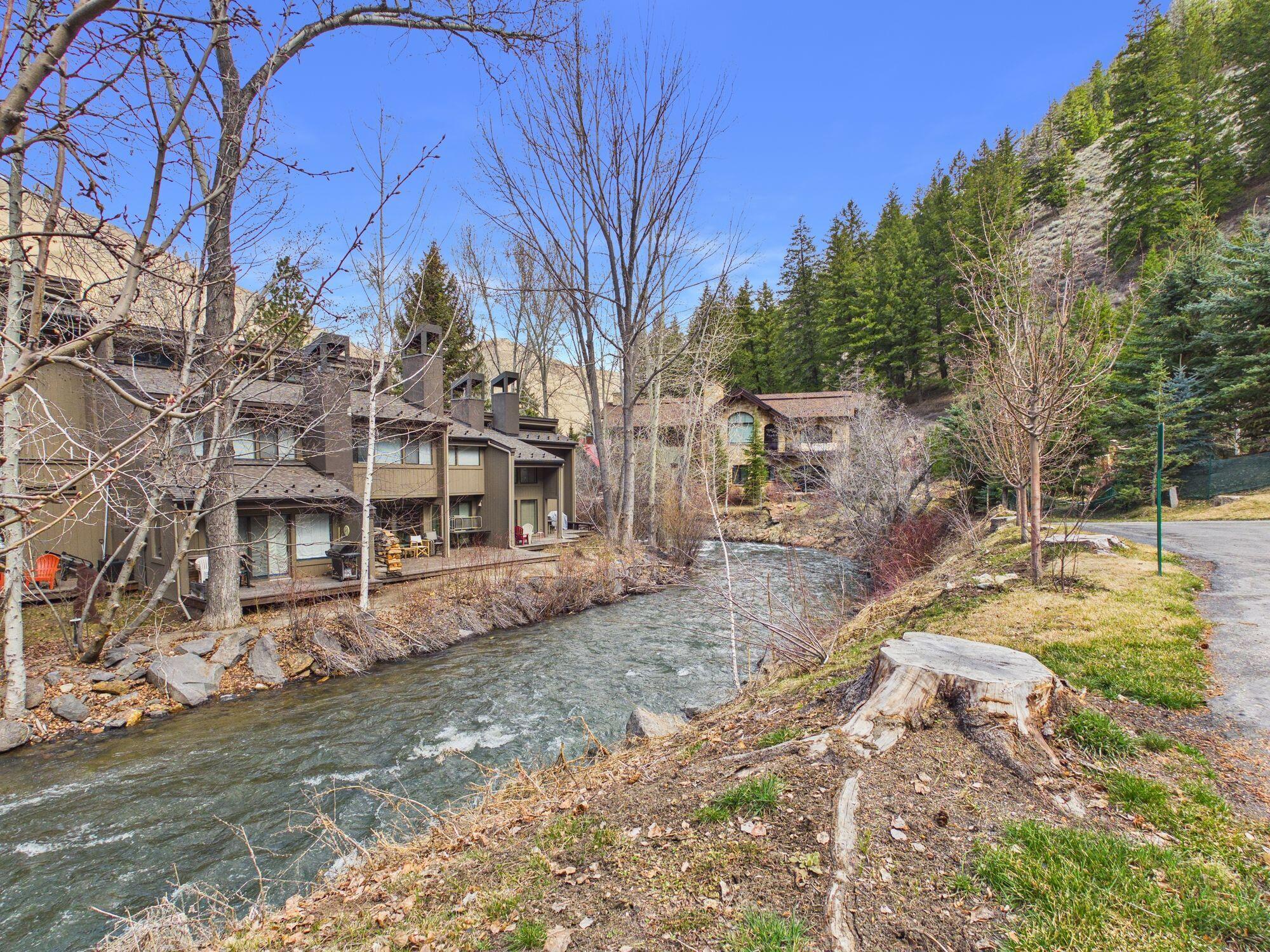 125 Picabo Street, Unit F7 Ketchum, ID 83340 - Photo 15 of 20 International Village Condo
