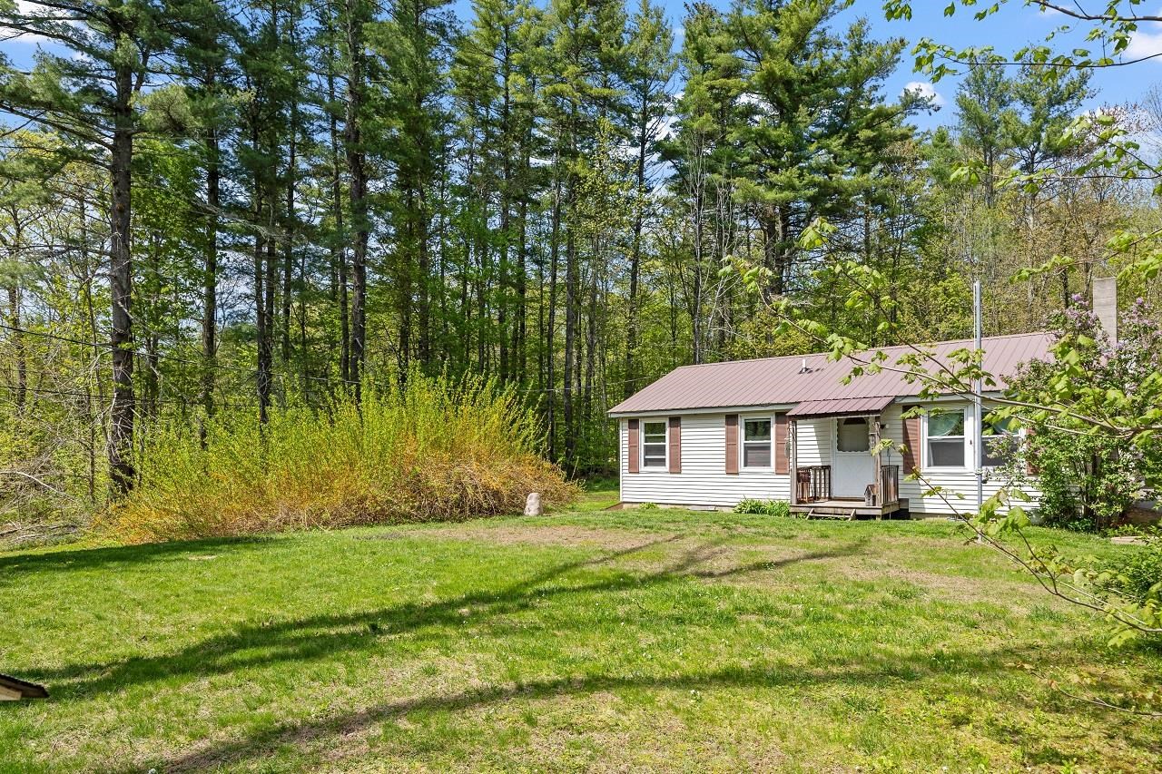 59 Gebig Road Nottingham, NH 03290 - Photo 2 of 33