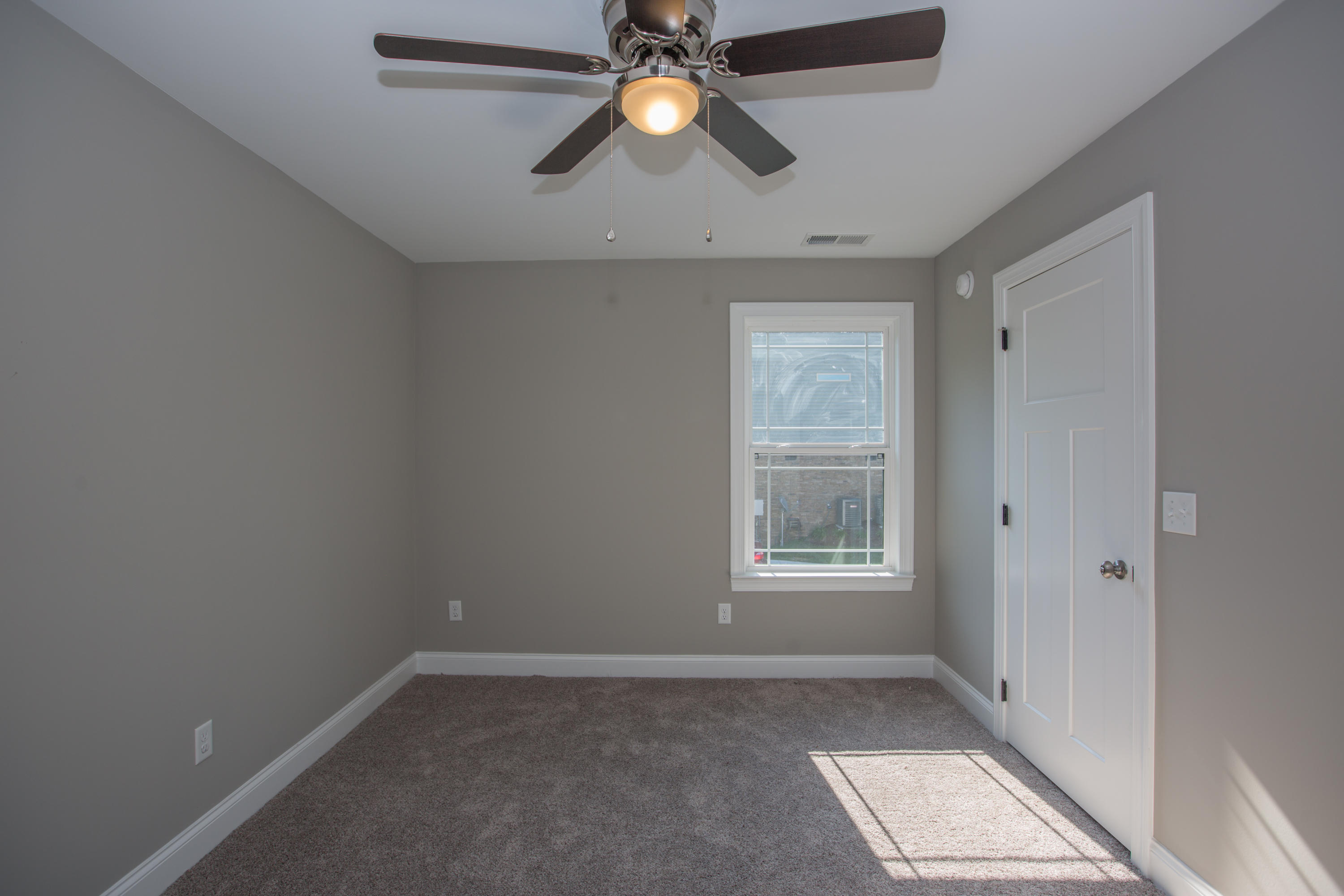 154 Senduro Pass Rock Spring, GA 30739 - Photo 22 of 39 154 Senduro Pass -9511