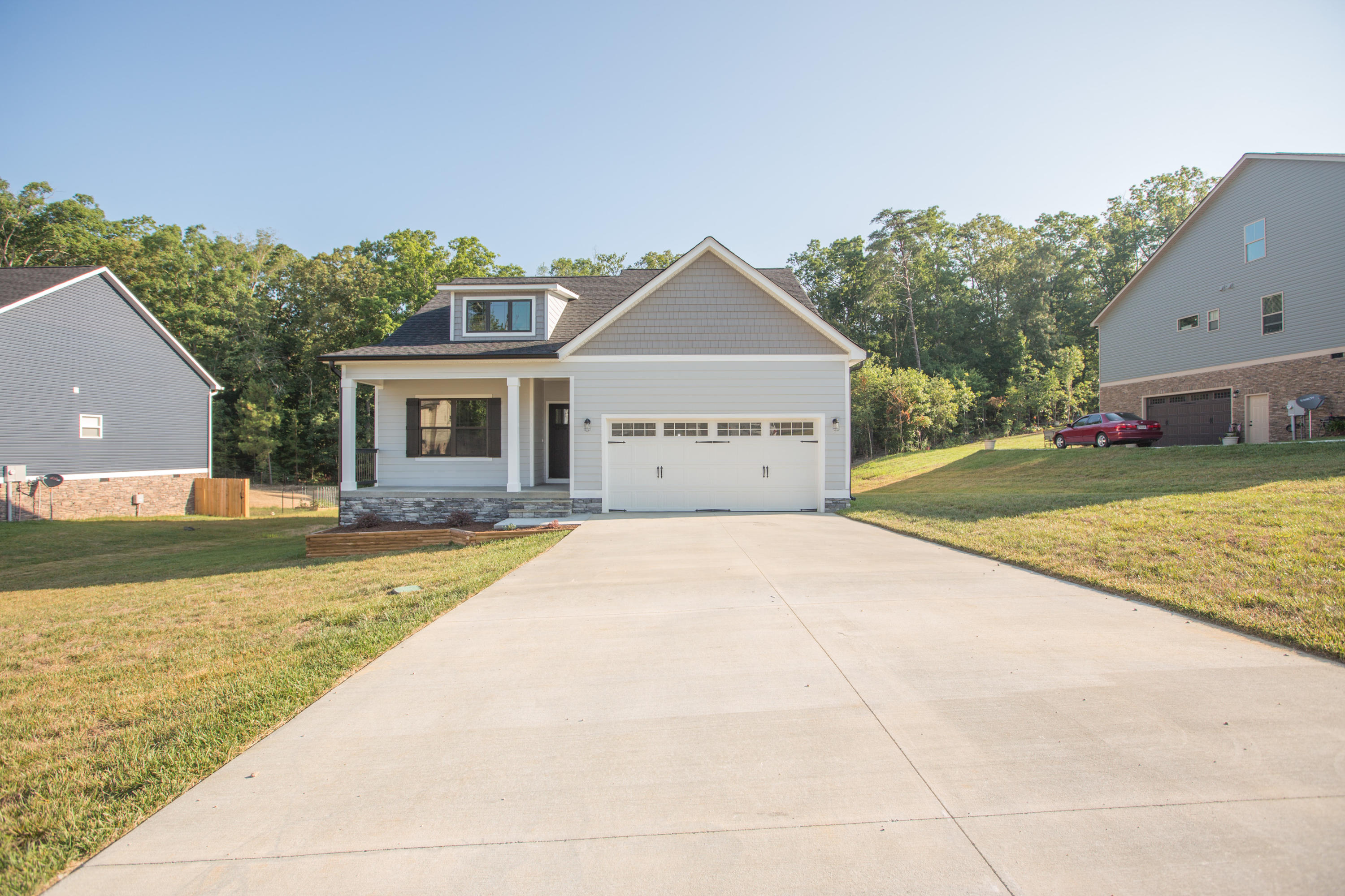 154 Senduro Pass Rock Spring, GA 30739 - Photo 7 of 39 154 Senduro Pass -9488