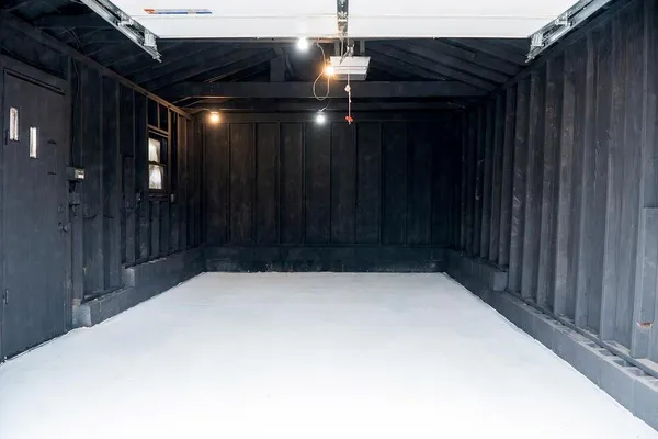 $154,900 | 816 South Lake Drive, Independence, MO 64053