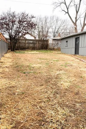 $154,900 | 816 South Lake Drive, Independence, MO 64053