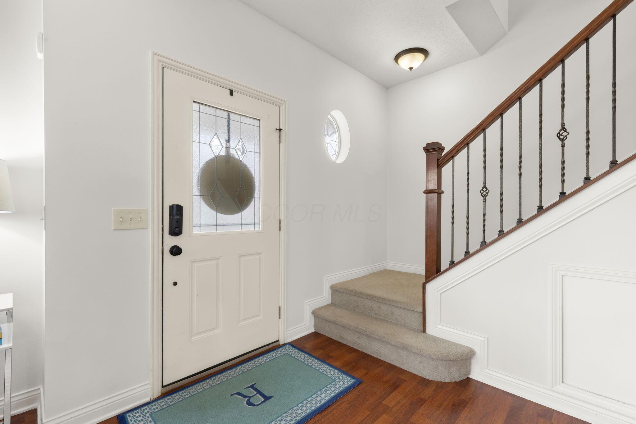 5658 Wexler Road Dublin, OH 43016 - Photo 4 of 54 Foyer