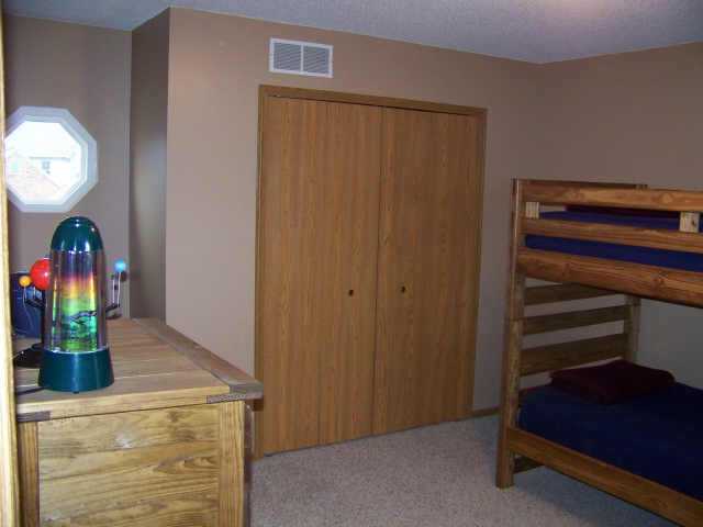 1515 Raspberry Run Drive Columbus, OH 43204 - Photo 8 of 10 Gallery Image 8