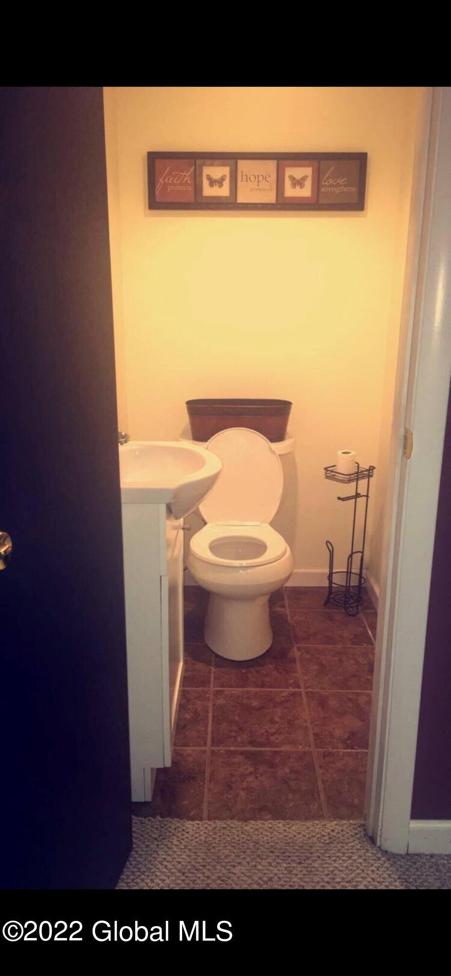 32 Russell Road Albany, NY 12203 - Photo 16 of 17 17 half bath