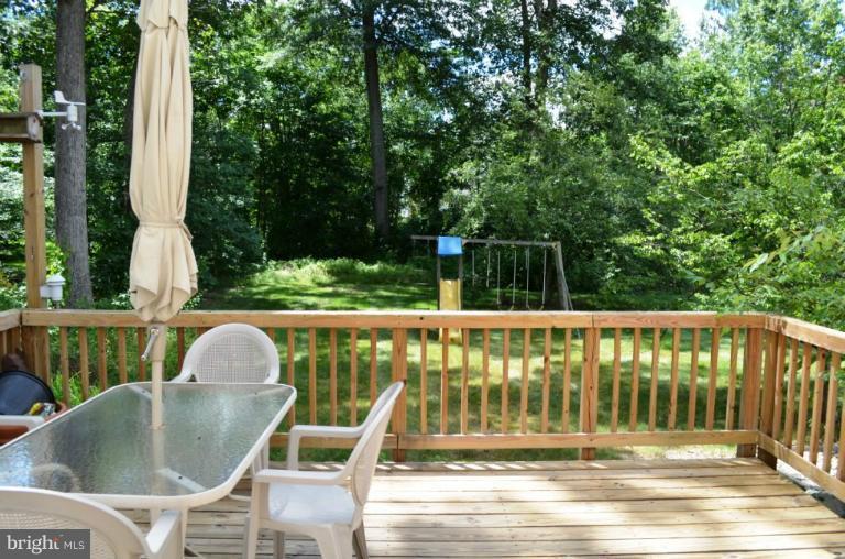 51 Carrollton Road Sterling, VA 20165 - Photo 21 of 28 Exterior (Rear)