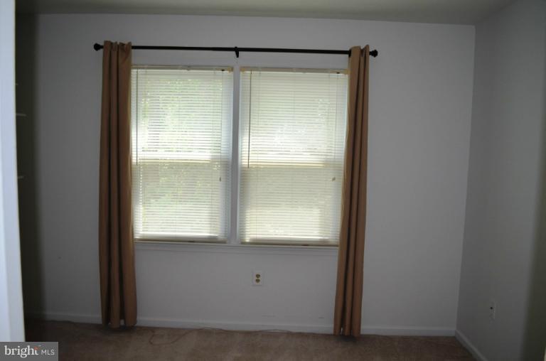 51 Carrollton Road Sterling, VA 20165 - Photo 27 of 28 Bedroom
