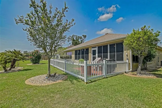 $324,999 | 14004 Southeast 94th Avenue, Summerfield, FL 34491