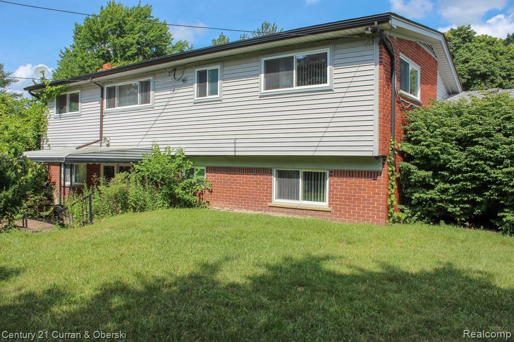 854 South Gulley Road Dearborn Heights, MI 48125 - Photo 18 of 25