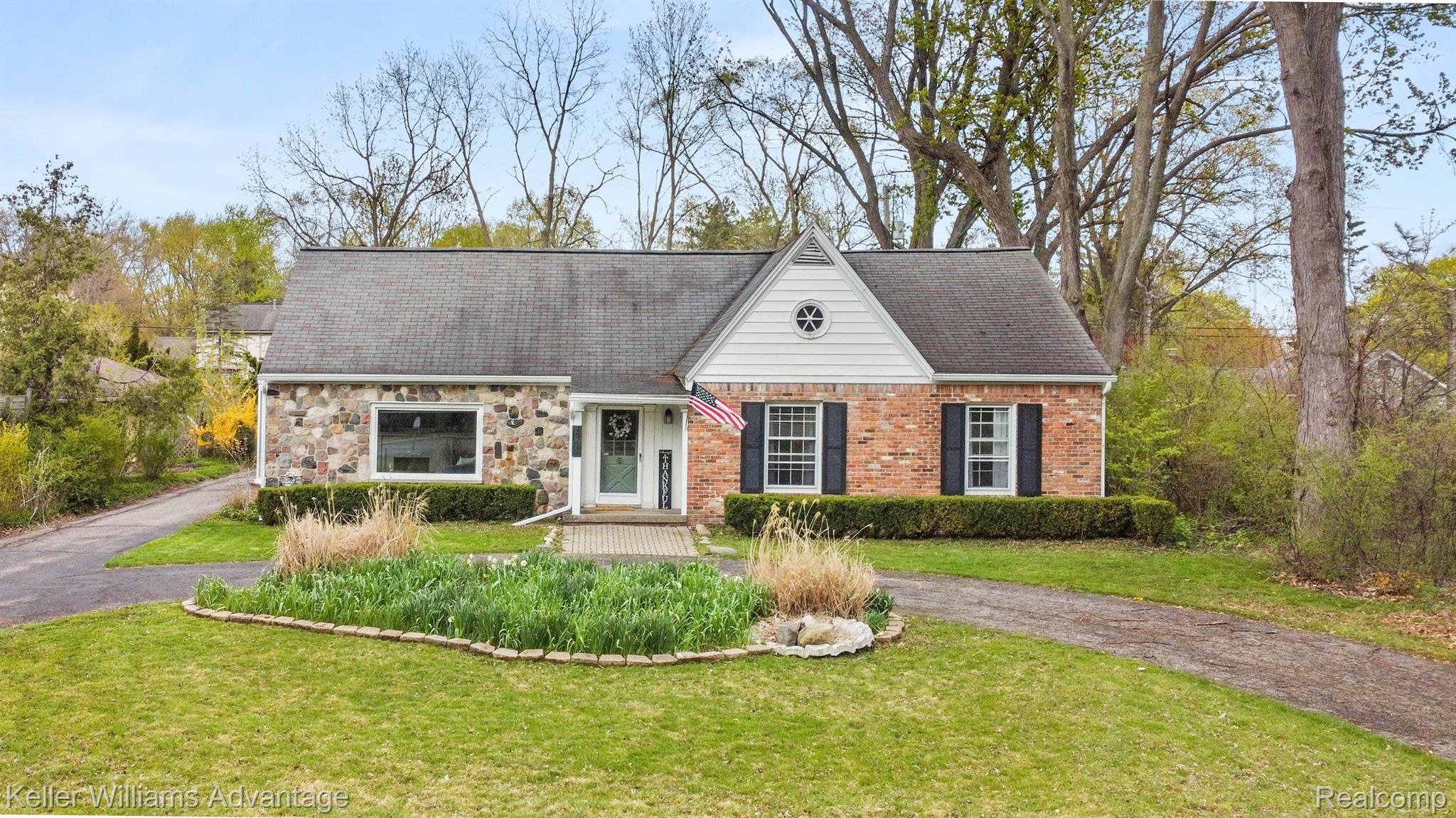 25660 Code Road Southfield, MI 48033 - Photo 1 of 39 Gallery Image 1