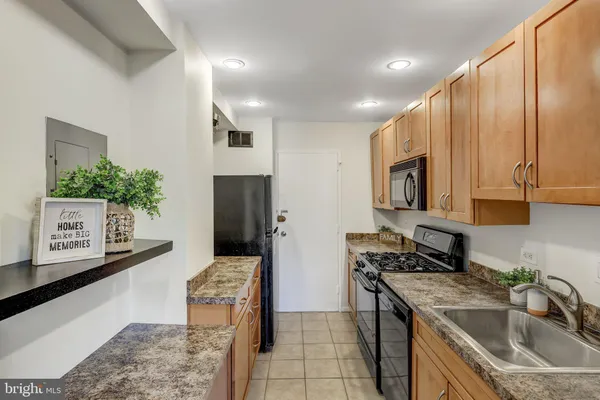 $165,000 | 1900 Lyttonsville Road, Unit 504, Silver Spring, MD 20910