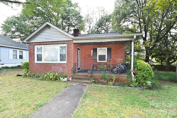 $178,900 | 614 South Ashe Avenue, Newton, NC 28658