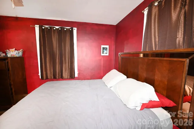 $180,000 | 614 South Ashe Avenue, Newton, NC 28658