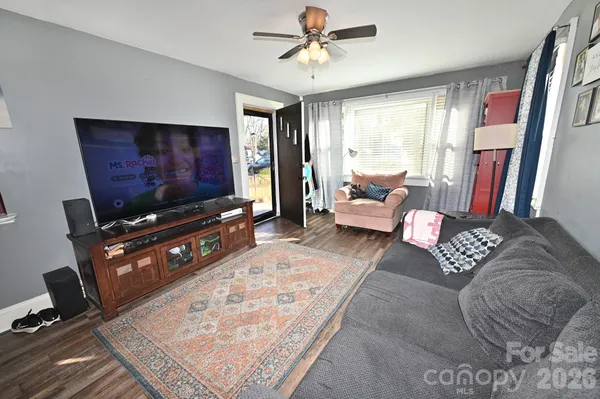 $178,900 | 614 South Ashe Avenue, Newton, NC 28658