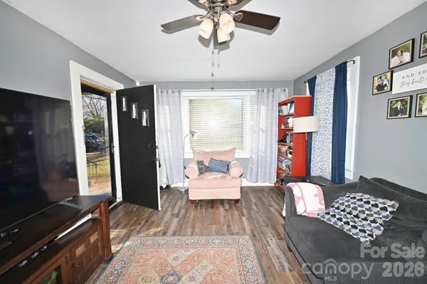 $178,900 | 614 South Ashe Avenue, Newton, NC 28658