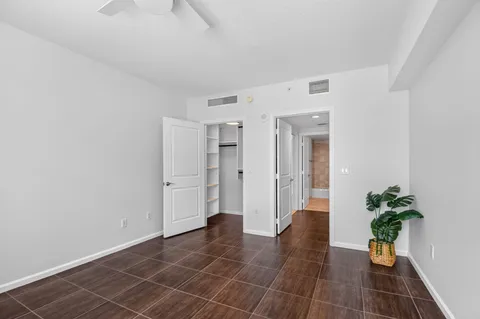 $649,000 | 403 South Sapodilla Avenue, Unit 307, West Palm Beach, FL 33401
