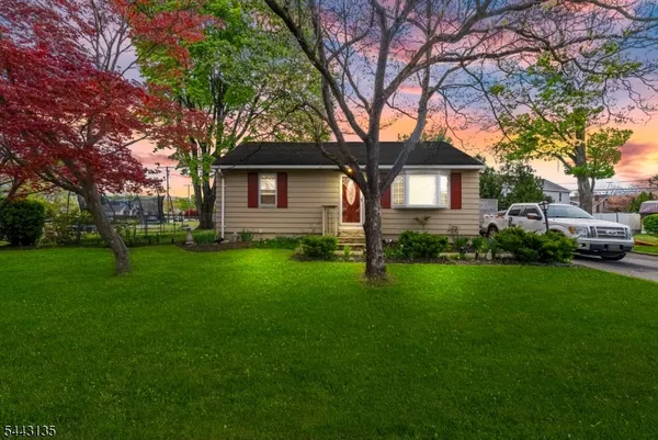 $399,999 | 6 North Dell Avenue, Kenvil, NJ 07847