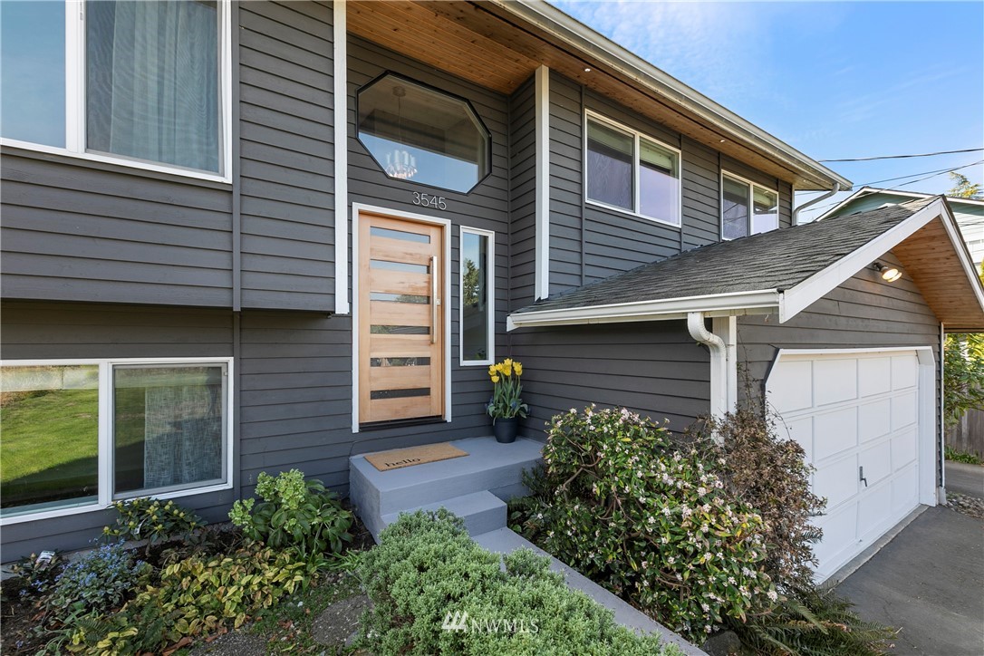 3545 Southwest 100th Street Seattle, WA 98146 - Photo 2 of 25 Gallery Image 2