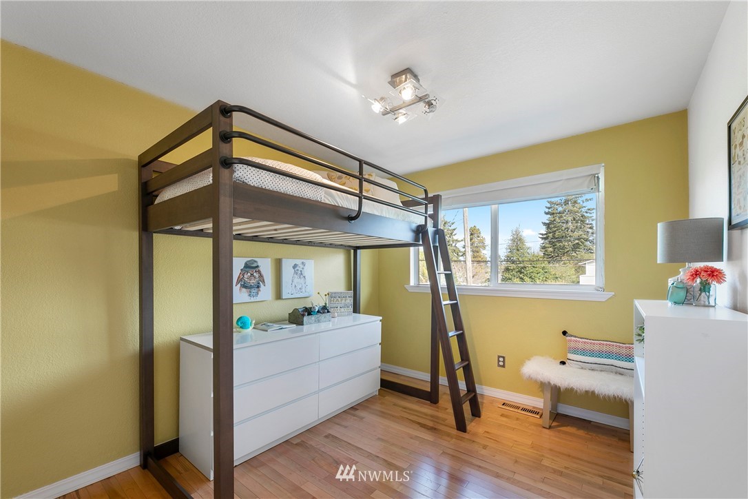 3545 Southwest 100th Street Seattle, WA 98146 - Photo 17 of 25 Gallery Image 17