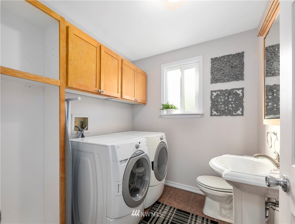 3545 Southwest 100th Street Seattle, WA 98146 - Photo 21 of 25 Gallery Image 21