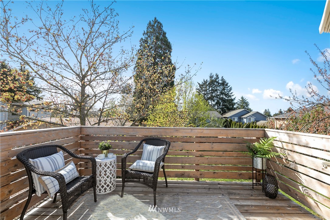 3545 Southwest 100th Street Seattle, WA 98146 - Photo 8 of 25 Gallery Image 8