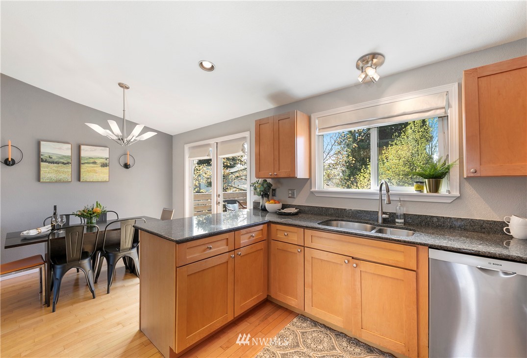 3545 Southwest 100th Street Seattle, WA 98146 - Photo 10 of 25 Gallery Image 10