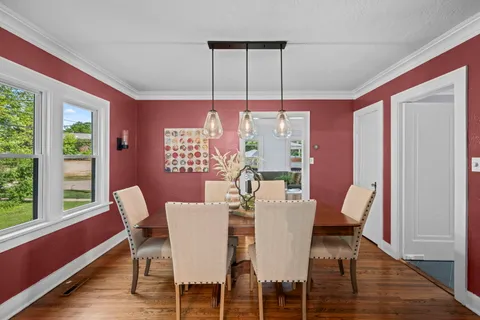 $779,000 | 331 East Russell Street, Barrington, IL 60010