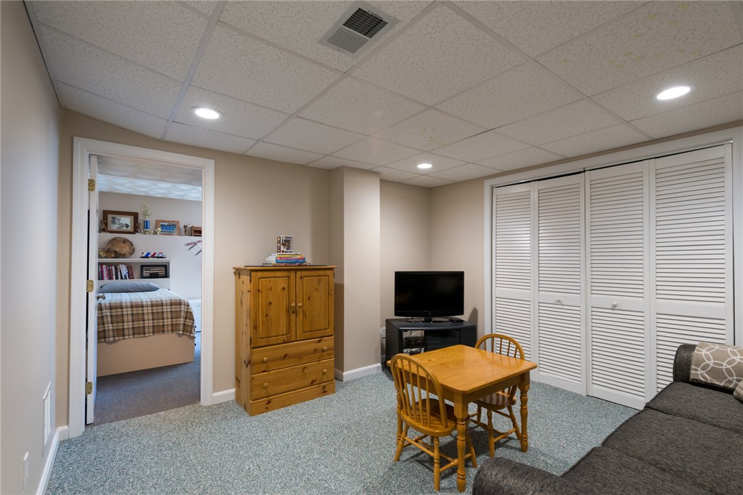 19 Doire Road Cumberland, RI 02864 - Photo 27 of 34