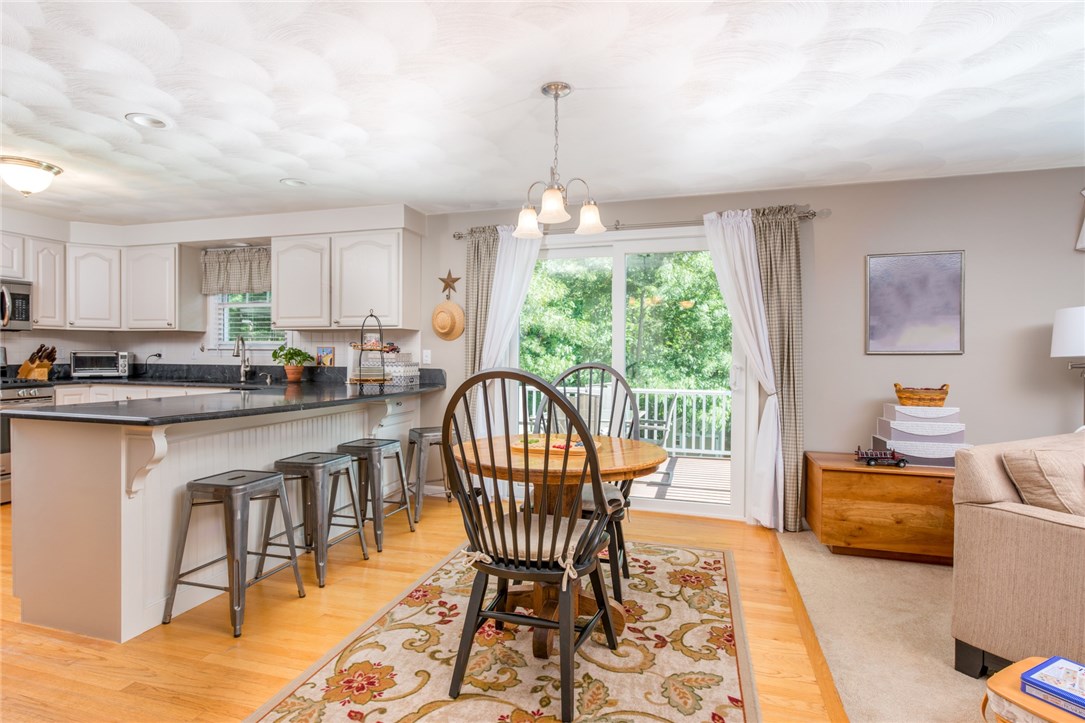 19 Doire Road Cumberland, RI 02864 - Photo 10 of 34