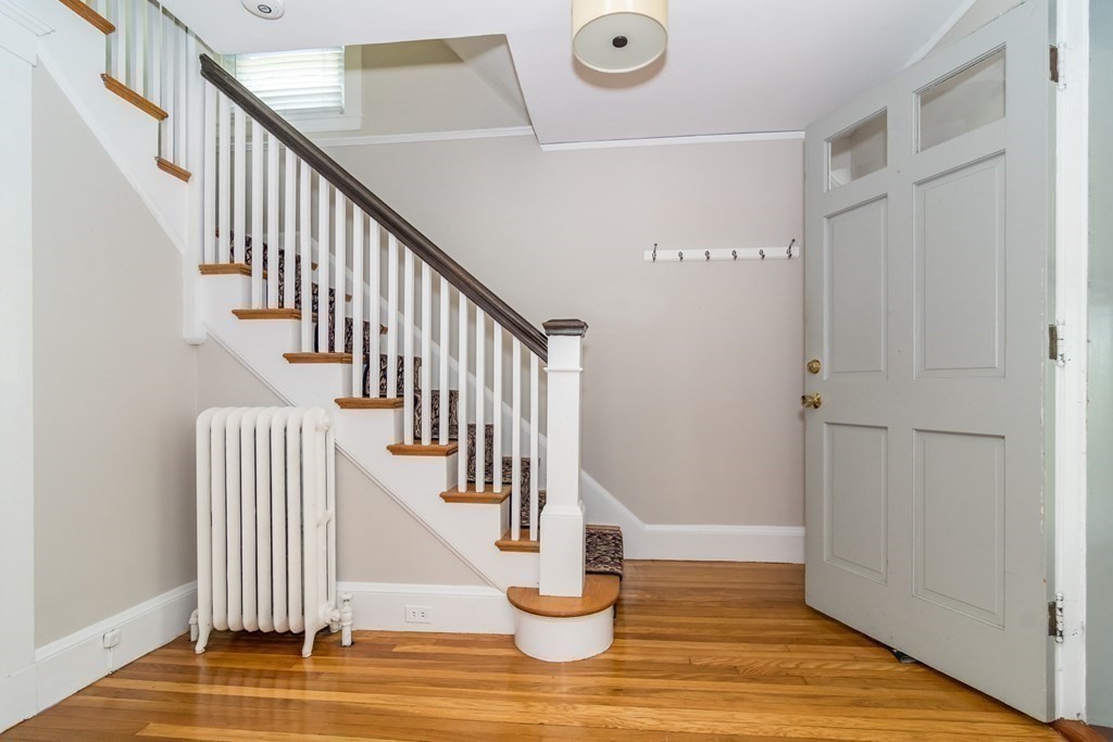 12 Pine Tree Road Wellesley, MA 02482 - Photo 3 of 19 Gallery Image 3