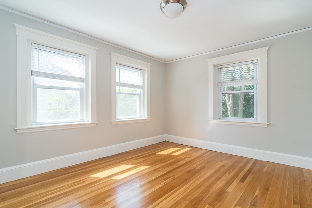 12 Pine Tree Road Wellesley, MA 02482 - Photo 8 of 19 Gallery Image 8