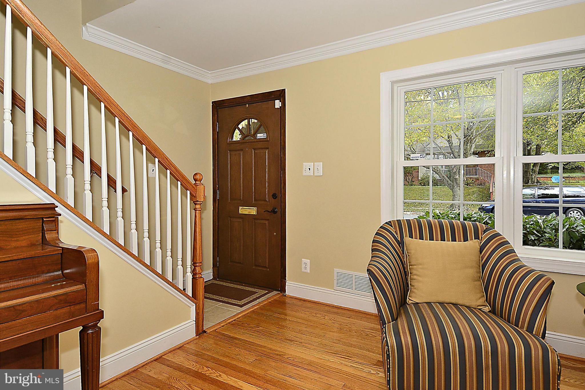 4710 Edgefield Road Bethesda, MD 20814 - Photo 2 of 28 Entry