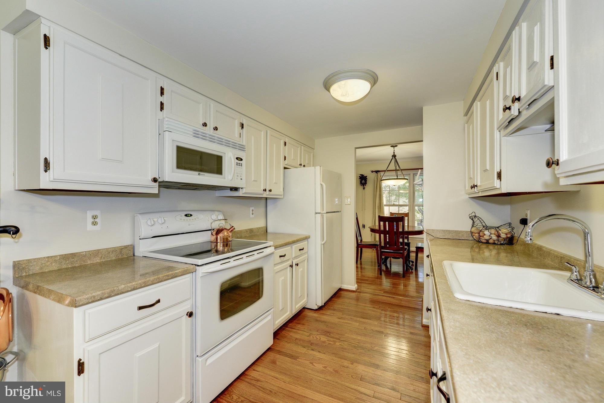 7918 Treeside Court Springfield, VA 22152 - Photo 11 of 30 Kitchen