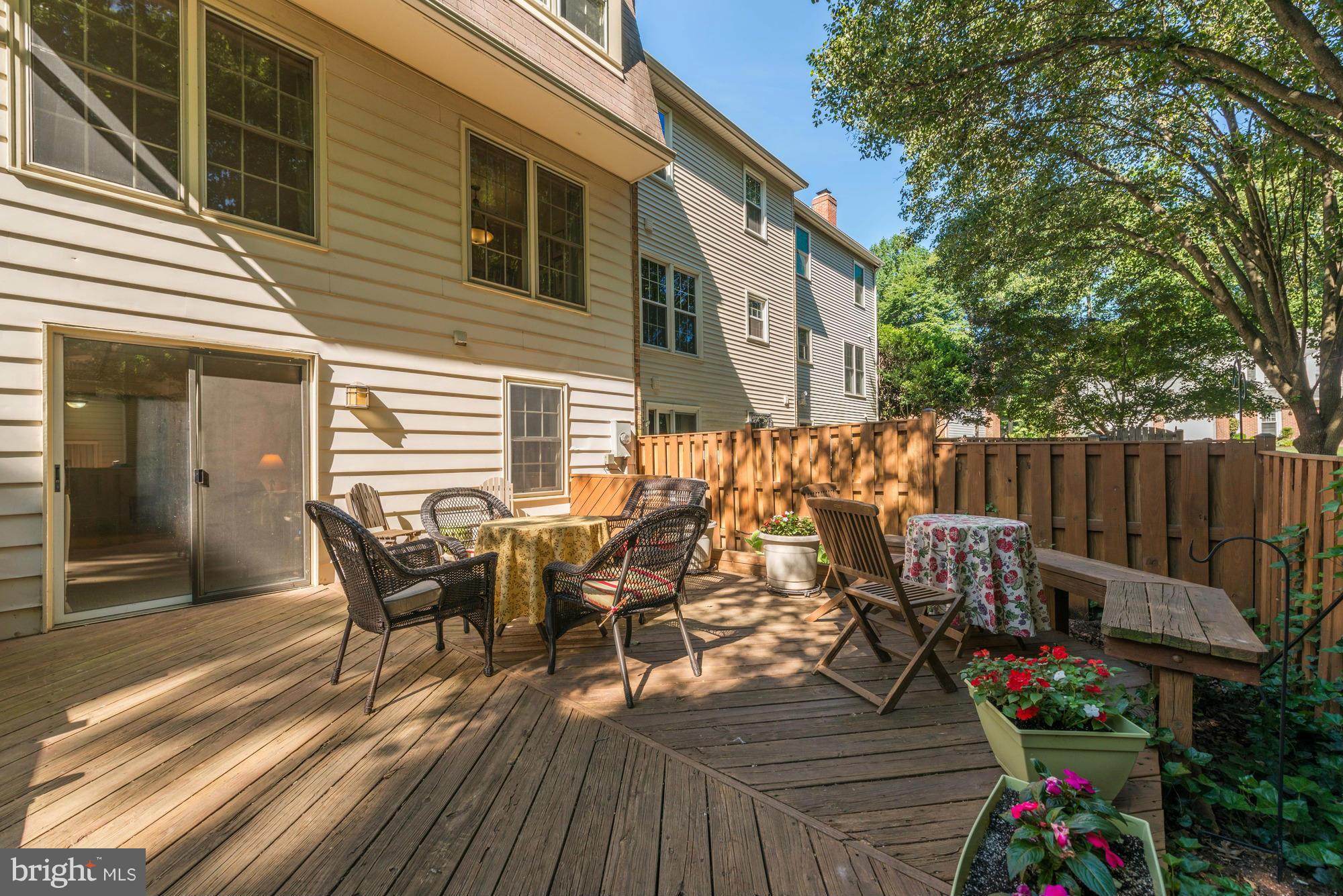 7918 Treeside Court Springfield, VA 22152 - Photo 26 of 30 Exterior (Rear)