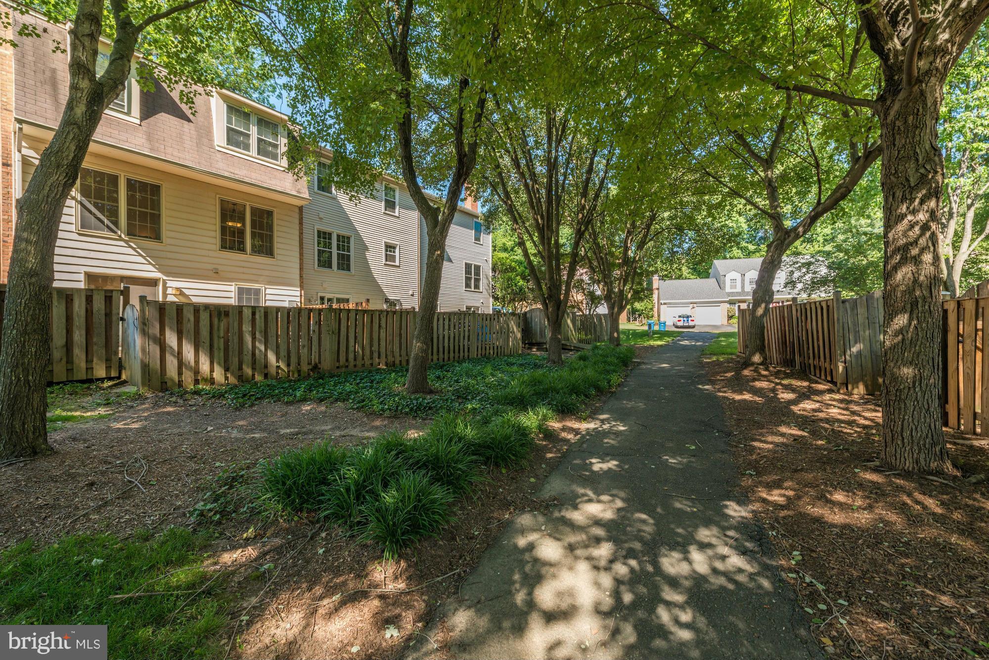 7918 Treeside Court Springfield, VA 22152 - Photo 29 of 30 Exterior (Rear)