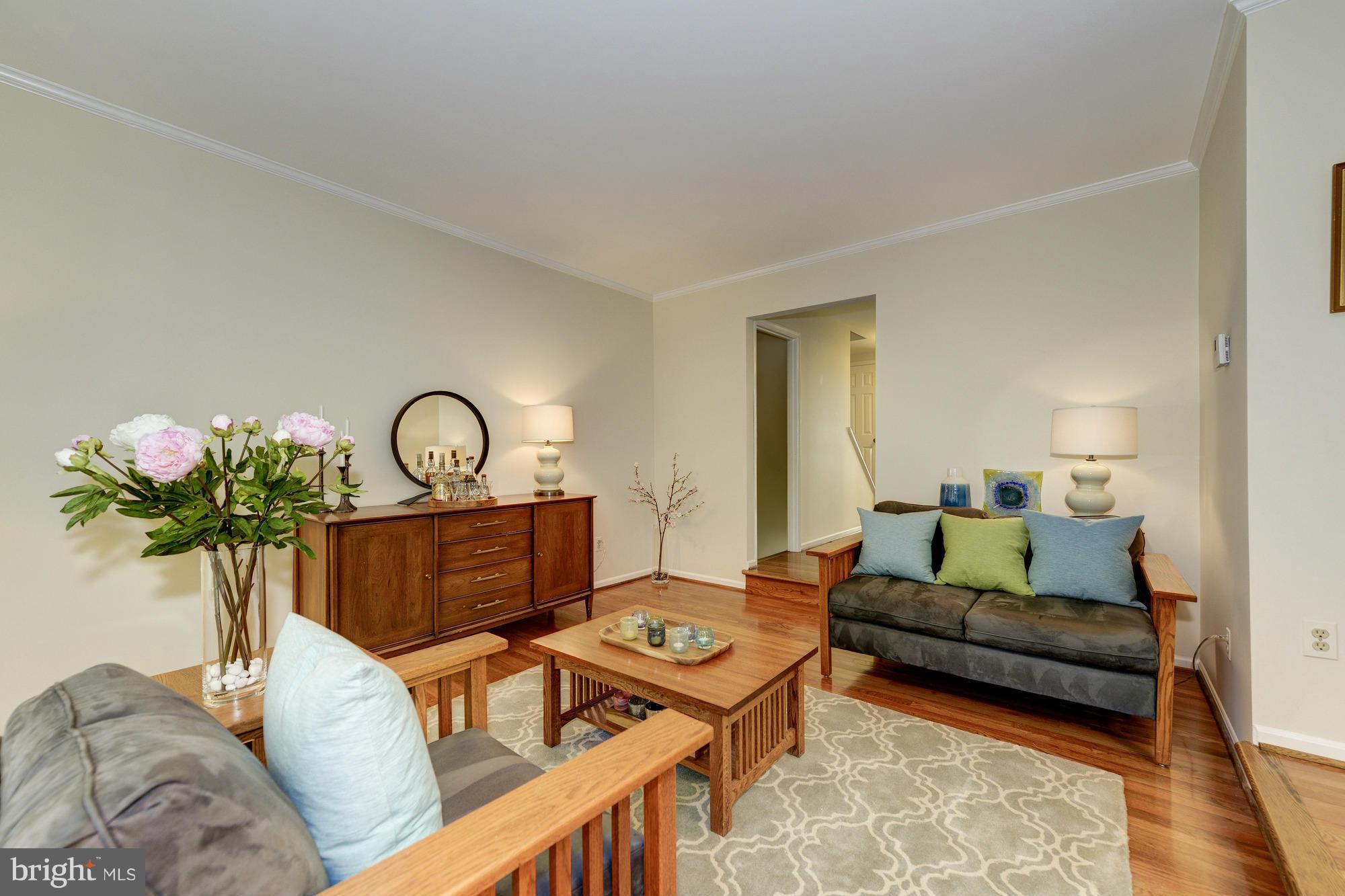 7918 Treeside Court Springfield, VA 22152 - Photo 4 of 30 Living Room